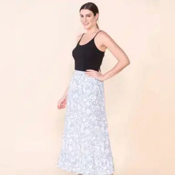 Periwinkle Blue Floral Print Skirt - Picture 3 of 7